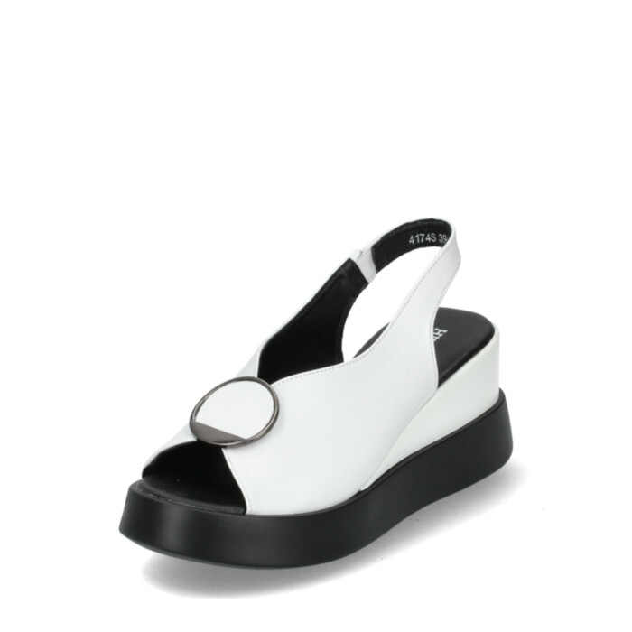 HITTA Vasariniai bateliai