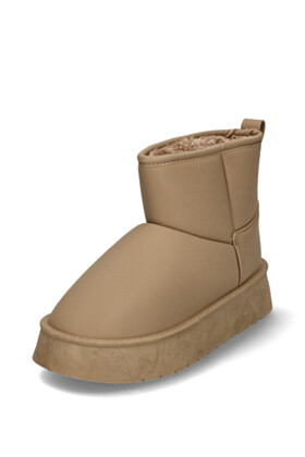 Clan Q UGG