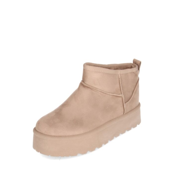 Clan Q UGG