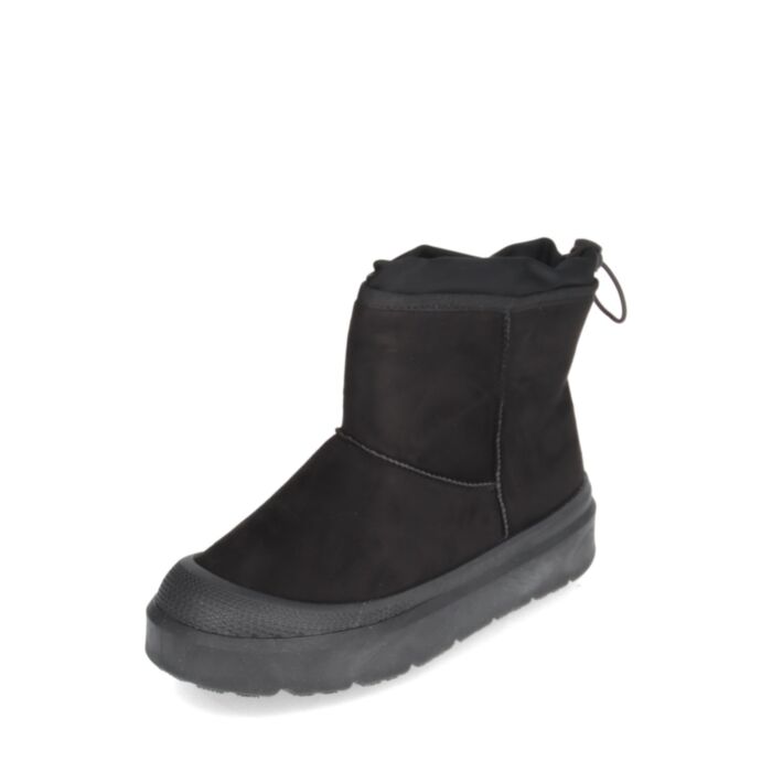 Clan Q UGG